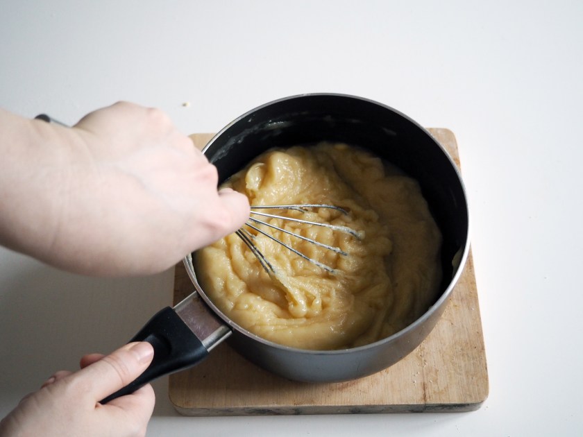 Cake with yeast dough