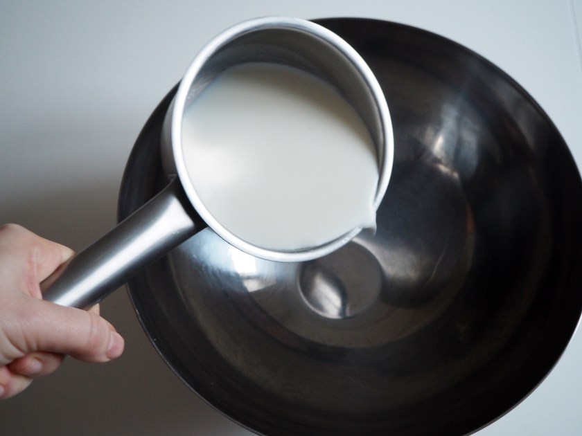 Cake with yeast dough