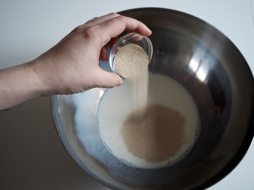 Cake with yeast dough