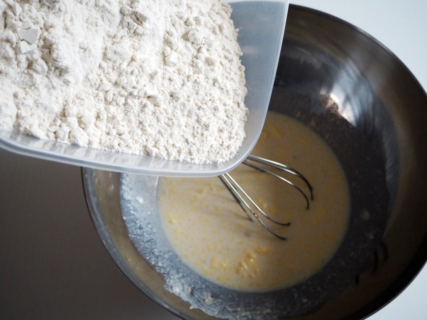 Cake with yeast dough