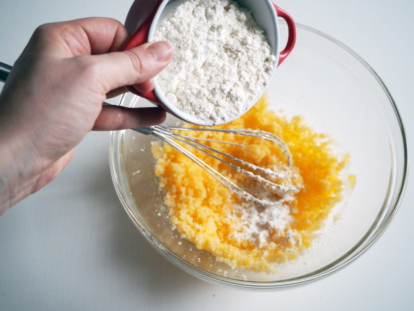 Cake with yeast dough