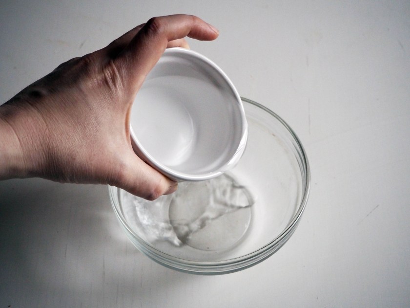 Phyllo rolls with spicy meat filling