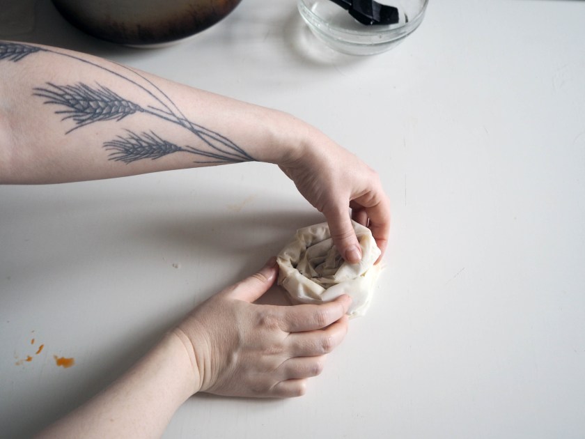 Phyllo rolls with spicy meat filling