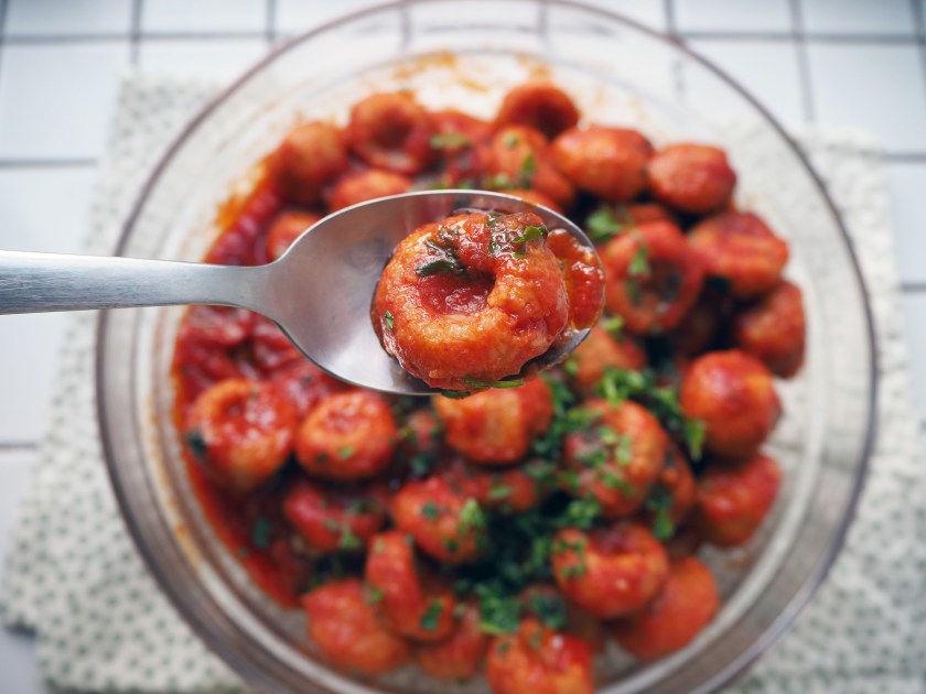Fellah – Cute, Little And Extremely Delicious Bulgur Balls In Garlicky ...